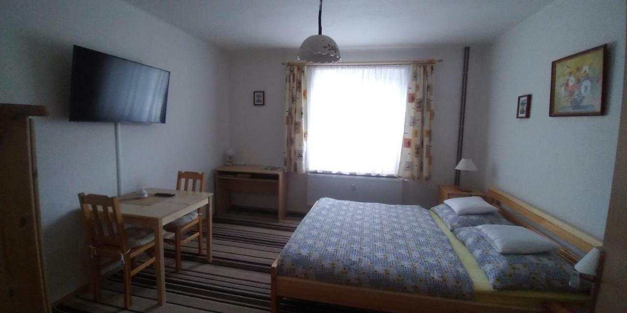 U Potoka Apartment Sadov